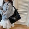 Large capacity bag women's soft leather niche commuter tote bag college student class shoulder bag messenger bag