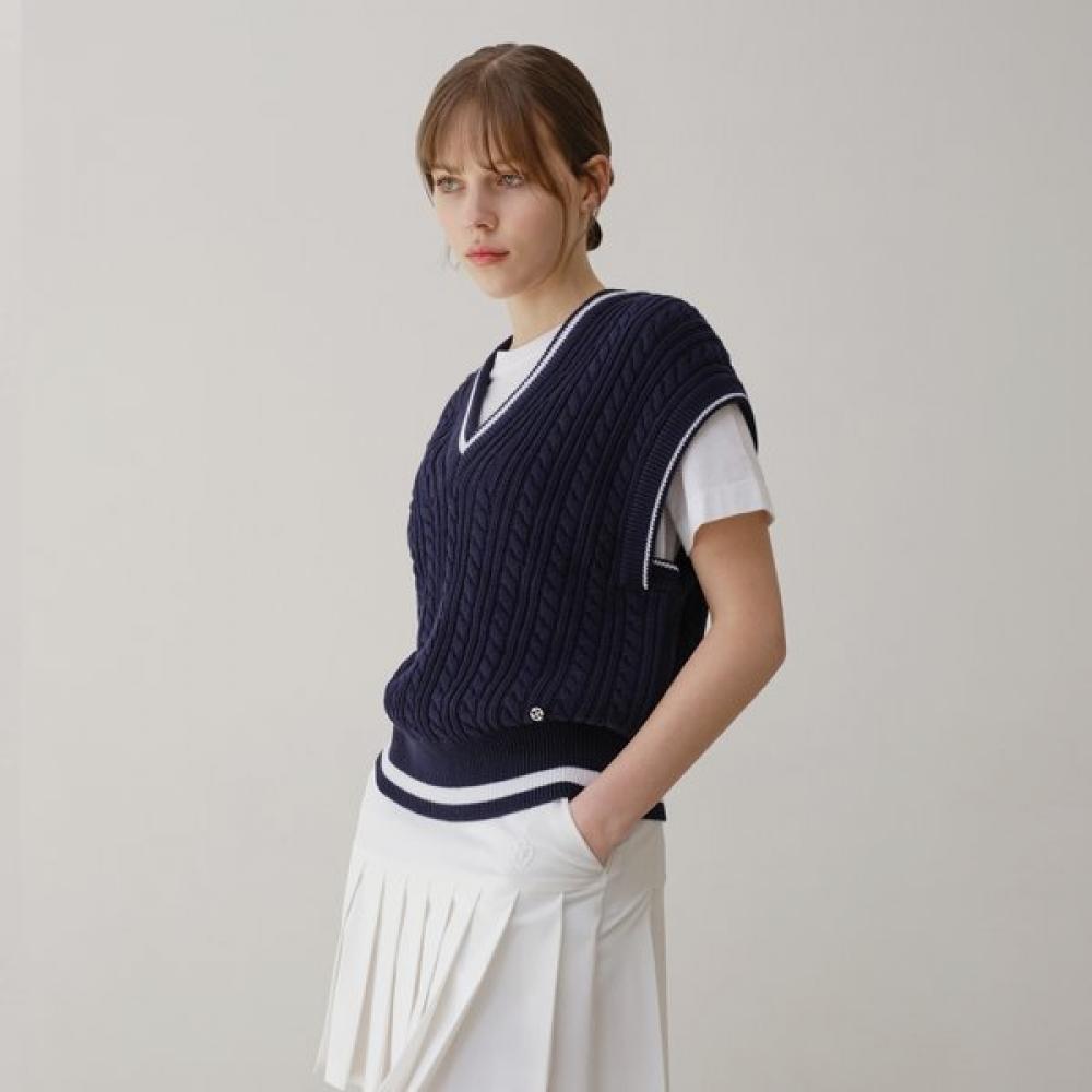 Huit Cable Knit Vest Htwvt3i01t