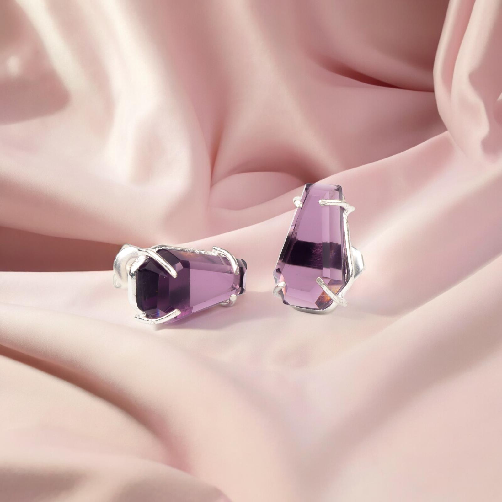 

Редкий Аметист Драгоценный Камень 925 Стерлинговое Серебро Ювелирные Изделия Ручной Работы Серьги-Пуссеты 0,6 EE-131-5