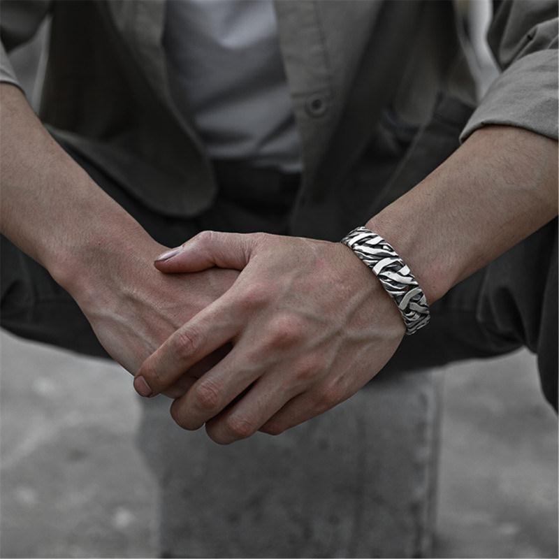 Bracciale da Uomo Retro Intrecciato con Polsino Regolabile Rame Design Largo Artigianale Gioiello da Braccio Unisex Accessori da Polso