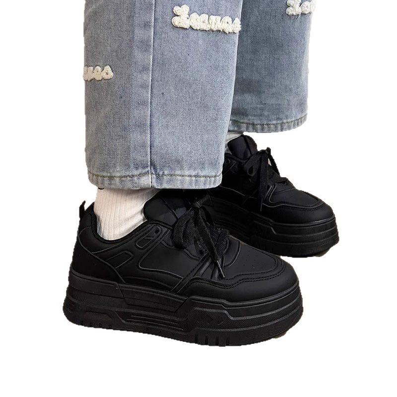 Wasteland Wind Thick Sole Heightening Black Shoes Women's 2025 Autumn New Niche Sports Board Shoes Versatile Small Black Shoes Women