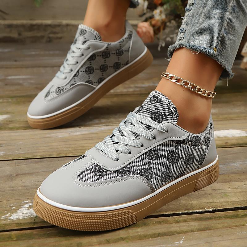 Fashion Vintage Embroidered Women's Sneakers Brand Design Comfortable Casual Shoes Woman Flat Heels Lace Up Walking Sneakers Plus Size