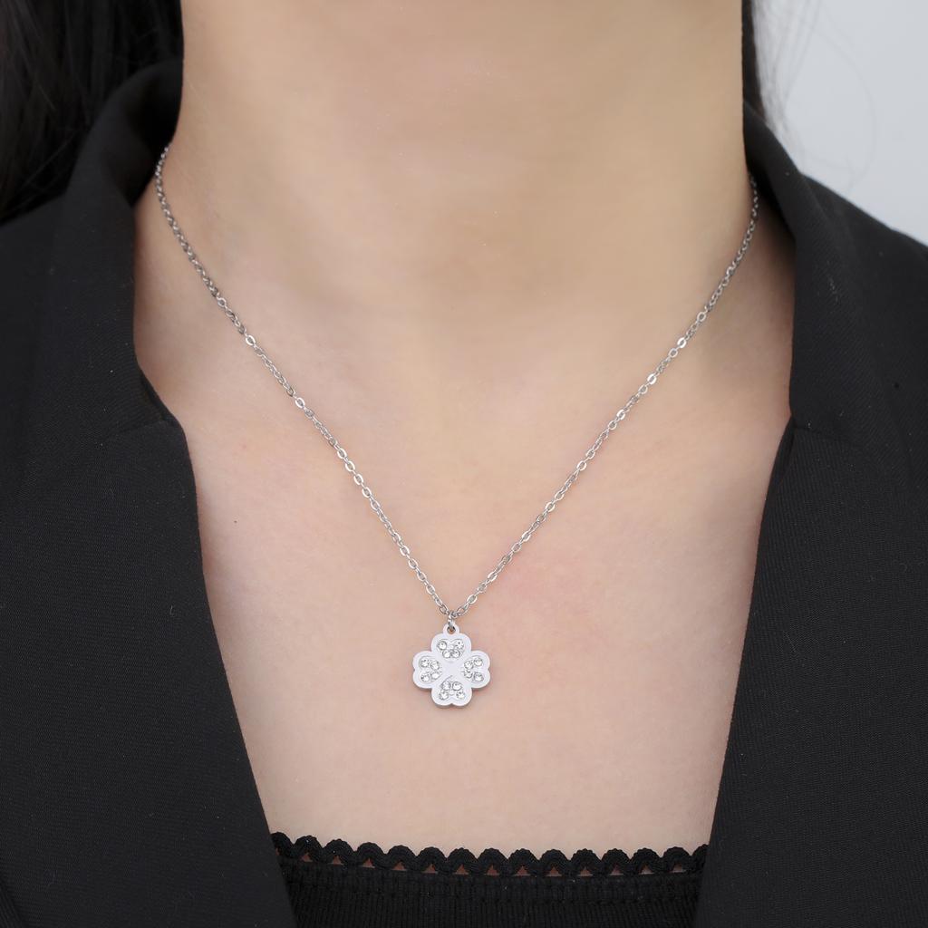 Cazador Glücksklee-Anhänger Halskette für Damen Edelstahl Klare Zirkonia Halskette Schmuck Valentinstagsgeschenk Neu