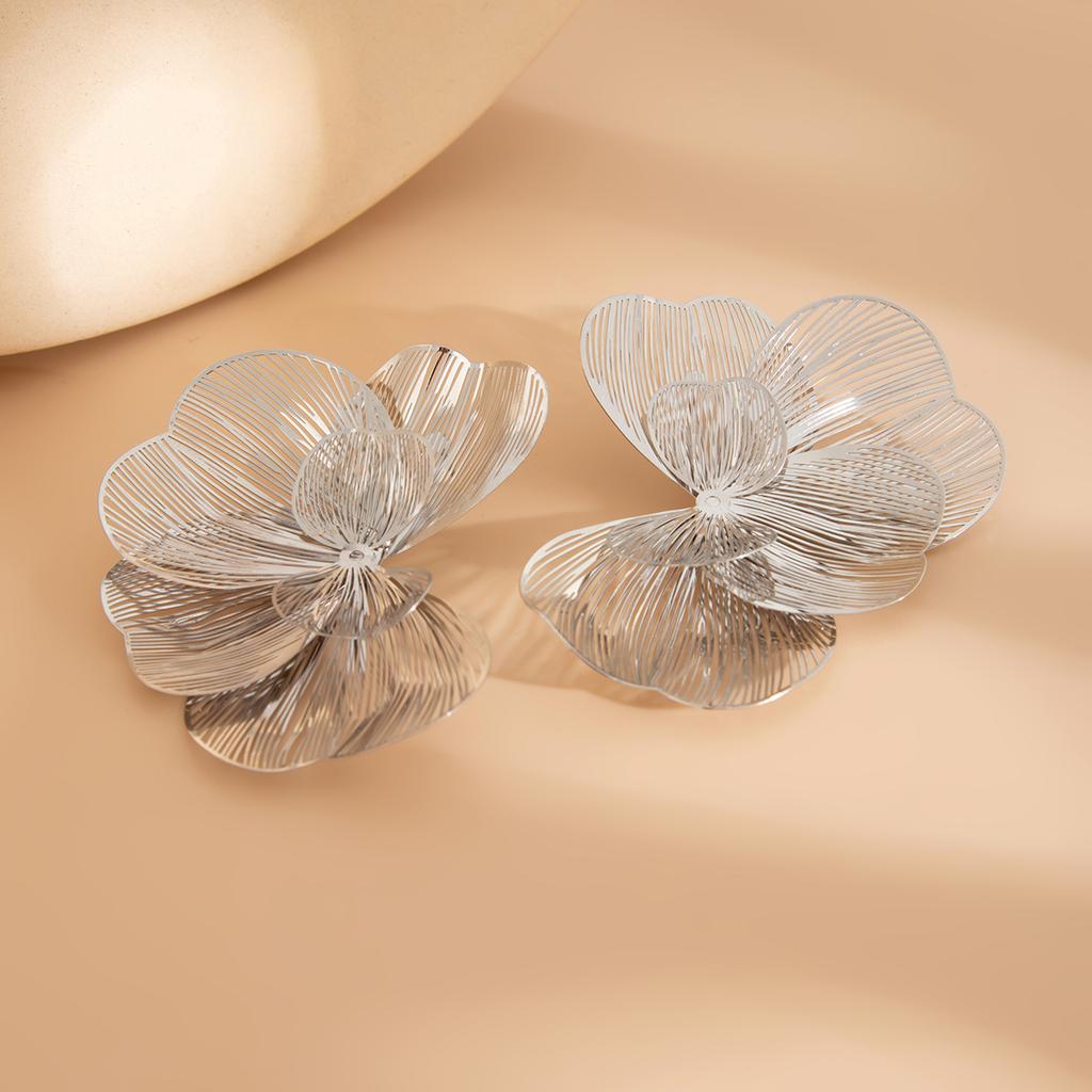 Creative Chic Petal Flower Stud Earrings for Women Wed Bridal Piercing Earring Daily Jewelry Gifts