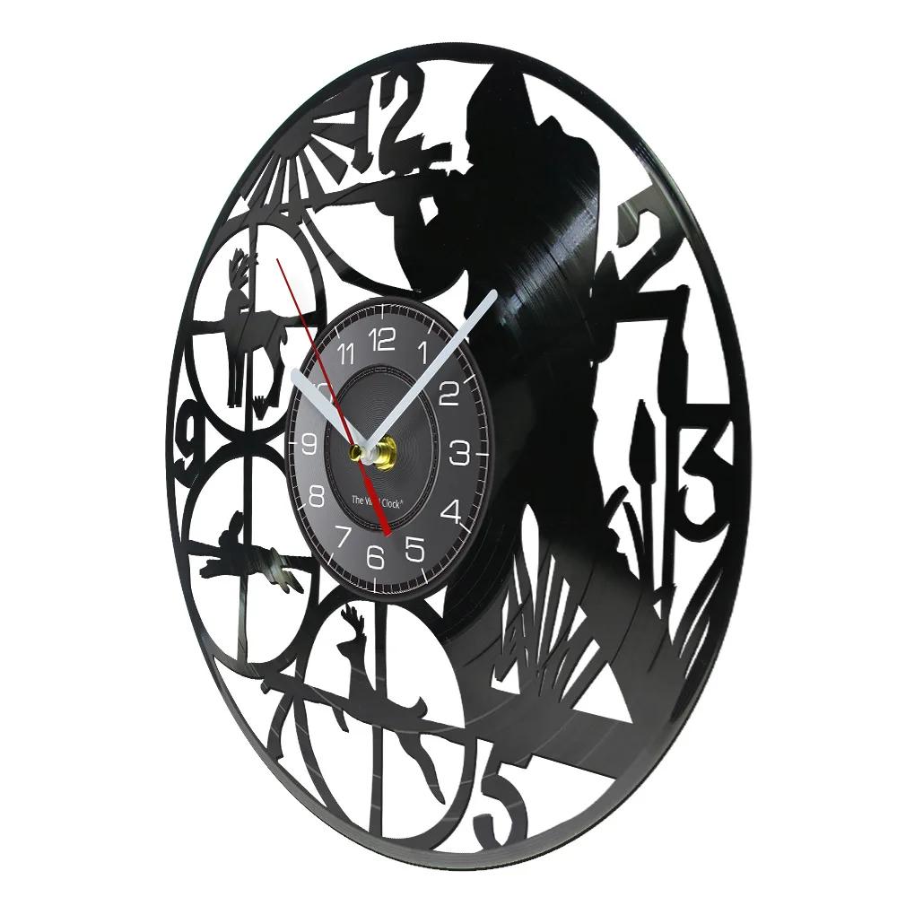 Wildlife Forest Hunting Animal Wall Clock Hunting Art Vinyl Record Wall Clock Home Wall Decoration Hunting Hunter Gift Watch