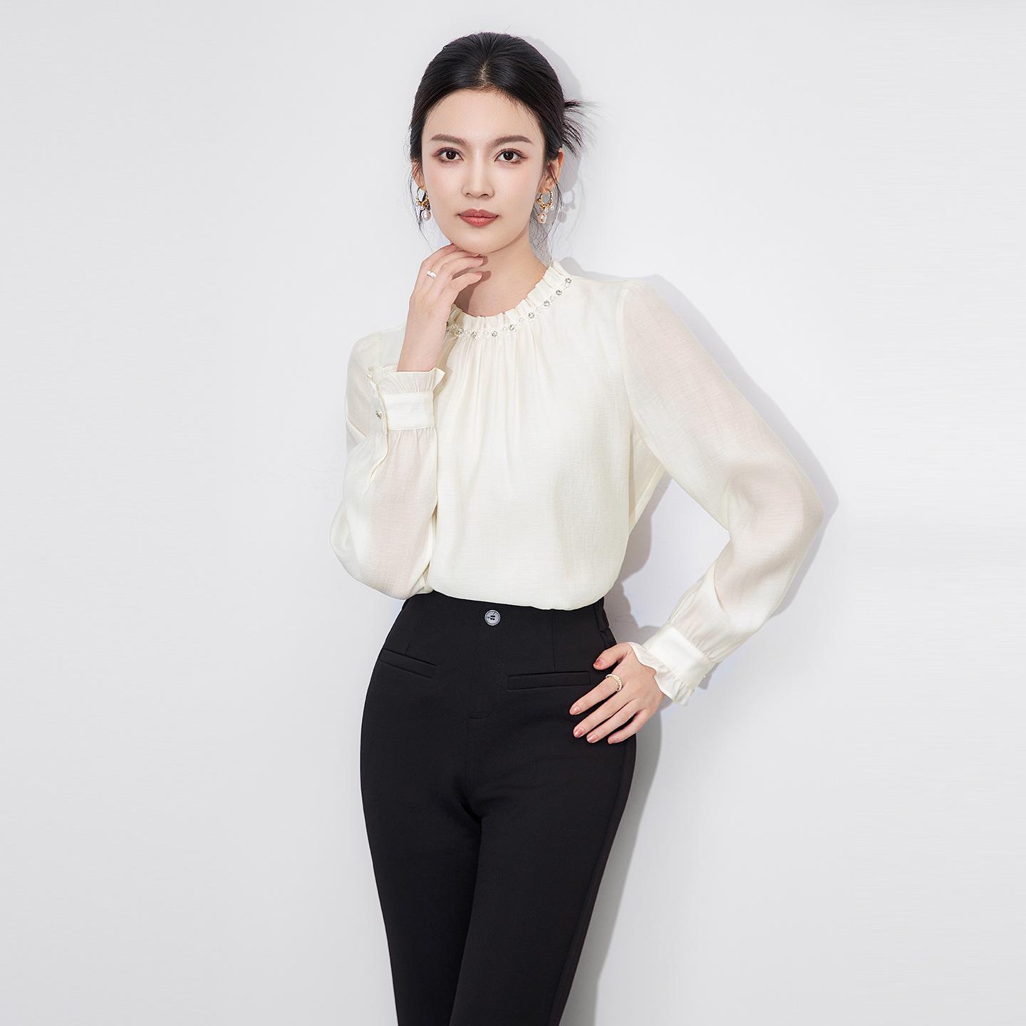 

Exquisite Early Autumn Beaded Ruffle Edge Top Medium