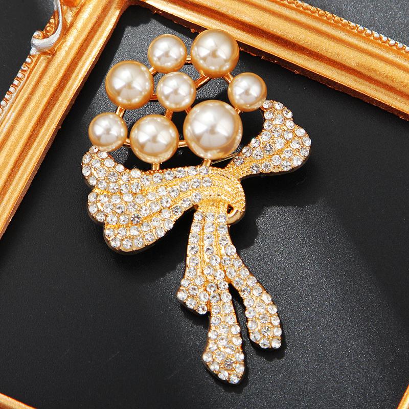 Luxury Fashion Pearl Bouquet Brooches For Women Clothing Coat Jewelry Accessories Gift