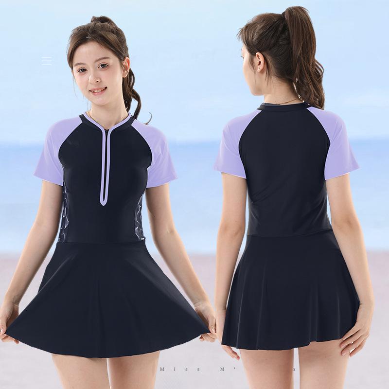 2025 New Plus Size Women's One-Piece Conservative Swimsuit for a Flattering Fit