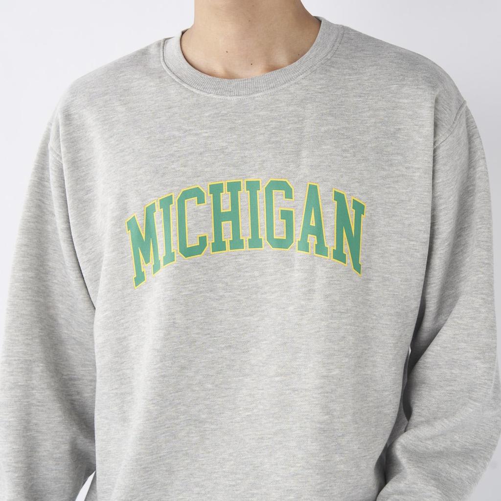 Ocean Pacific Men's Michigan College Logo Sweatshirt (534017)