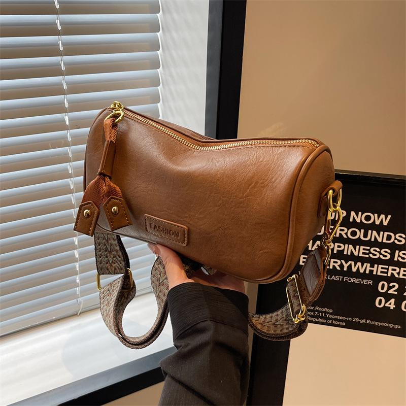 Crossbody Single Shoulder Bag Fashion Casual Simple Retro Classic Girl Style