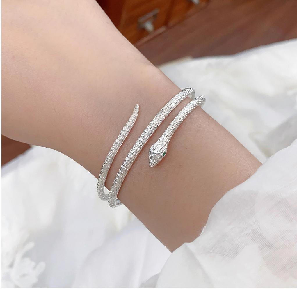 925 Sterling Silber dreilagiges Schlangenarmband Persönlichkeits-Charm Einfache Frau Tierarmband Geburtstagsgeschenk Exklusiver Schmuck