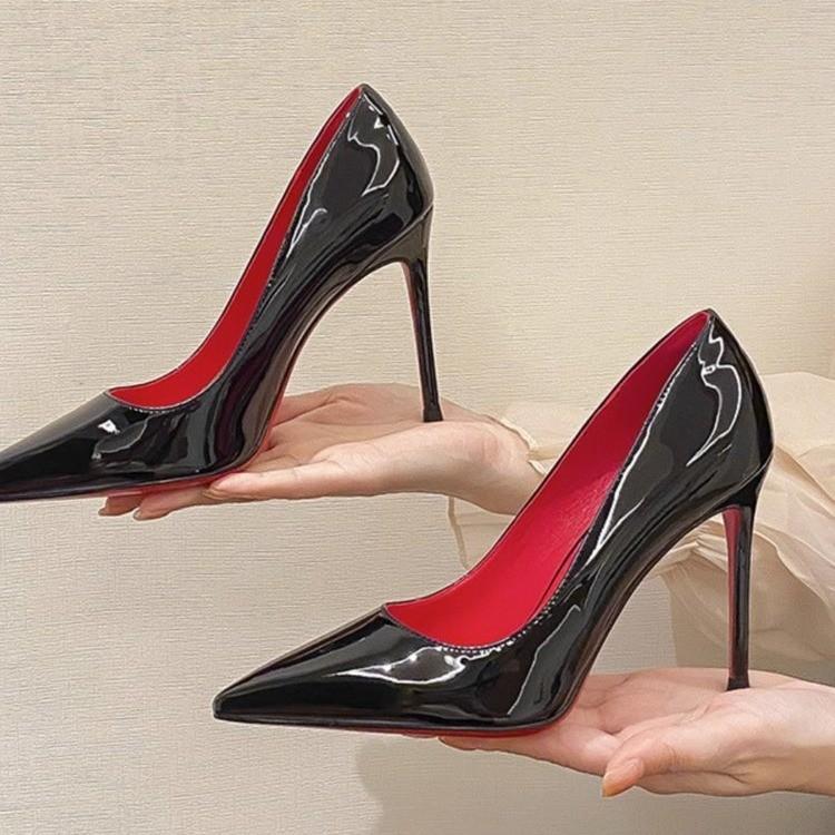 Modische schwarze High Heels für Damen im Frühjahr 2025, Nischen- und High-End-Einzelschuhe mit schlanken Absätzen