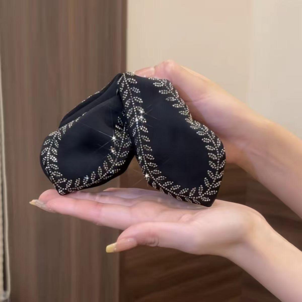 Korean Wheat Ear Leaf Shark Clip: Versatile High-End Hair Claw Headdress чёрный