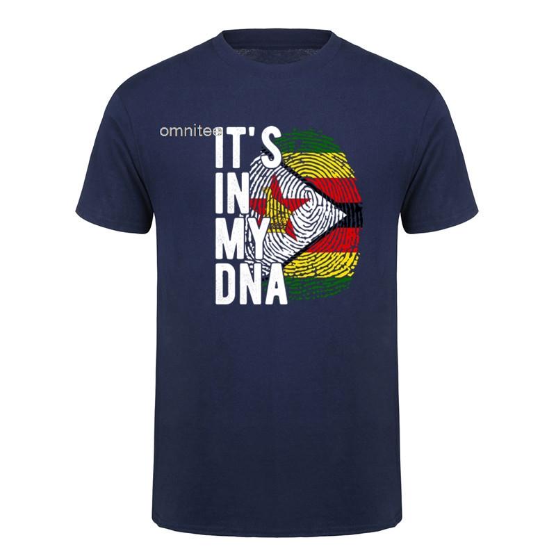 ITS IN MY DNA Simbabwe T-Shirts Grafik Baumwolle Streetwear Kurzarm Geburtstag Simbabwische Flagge Afrika Geschenk T-Shirt Unisex HJ046