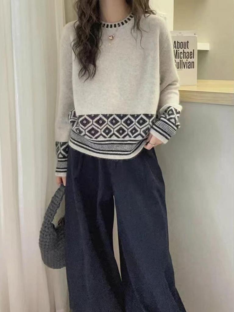 Women's Retro Jacquard Pure Wool Sweater - Loose, Thickened, Round Neck, Long Sleeve Base Layer for Autumn and Winter