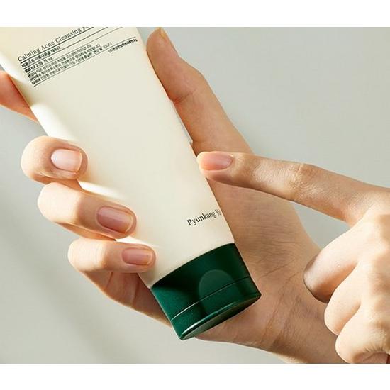 Pyunkang Yul Beruhigender Akne-Reinigungsschaum 100 ml