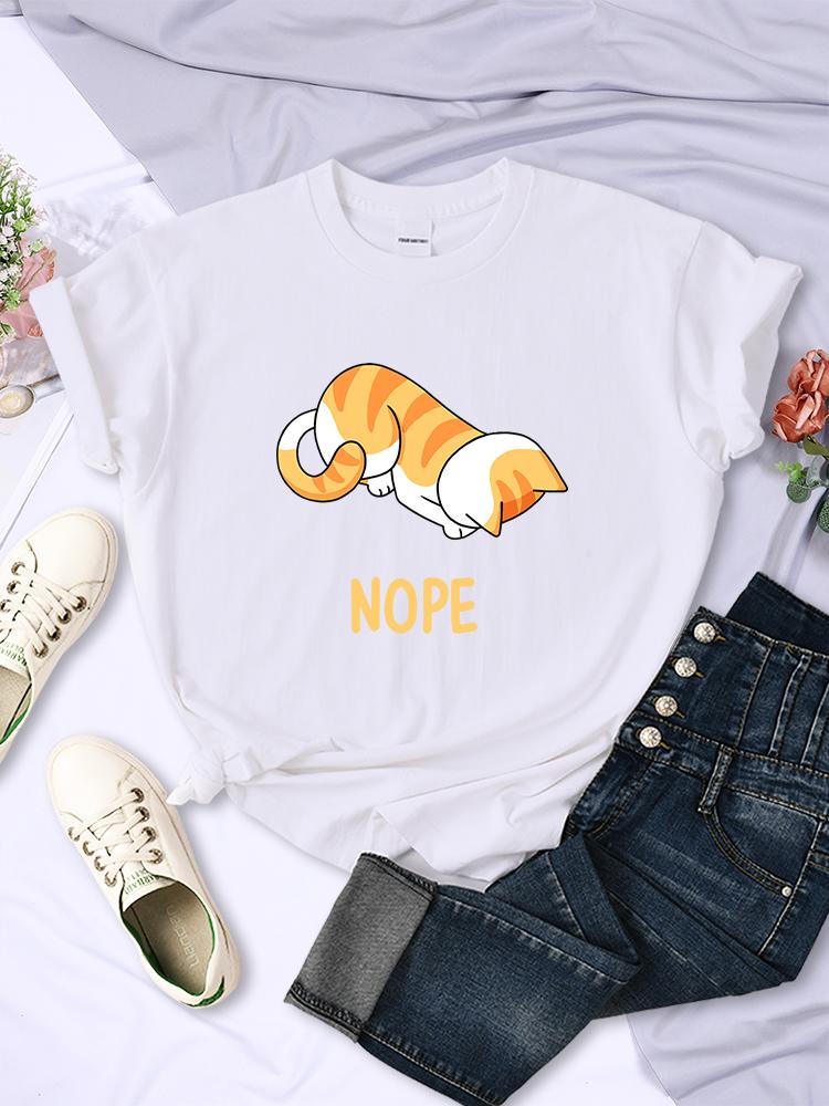 The little orange cat bows his head and refuses Printed T-Shirts Women Funny Cartoons Short Sleeves Soft Summer T Shirt Female