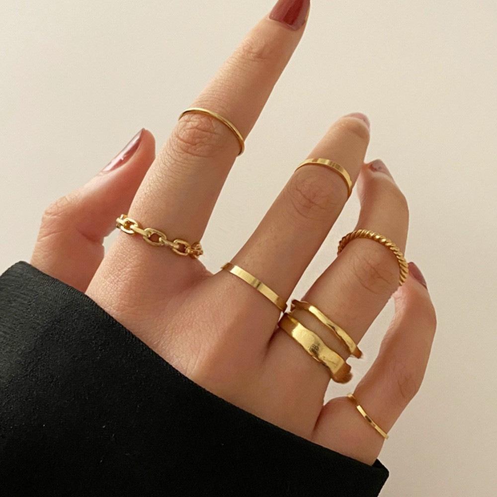 10-Piece Star and Moon, Heart, and Leaf Knuckle Ring Set - Creative Retro Women's Rings
