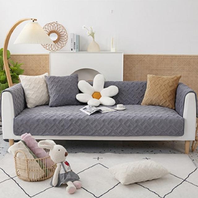 Latest Autumn Winter Milk Velvet Plaid Sofa Cover Cushion Solid Color Thick Non -Slip Sofa Cushion Backrest Towel Furniture Cover