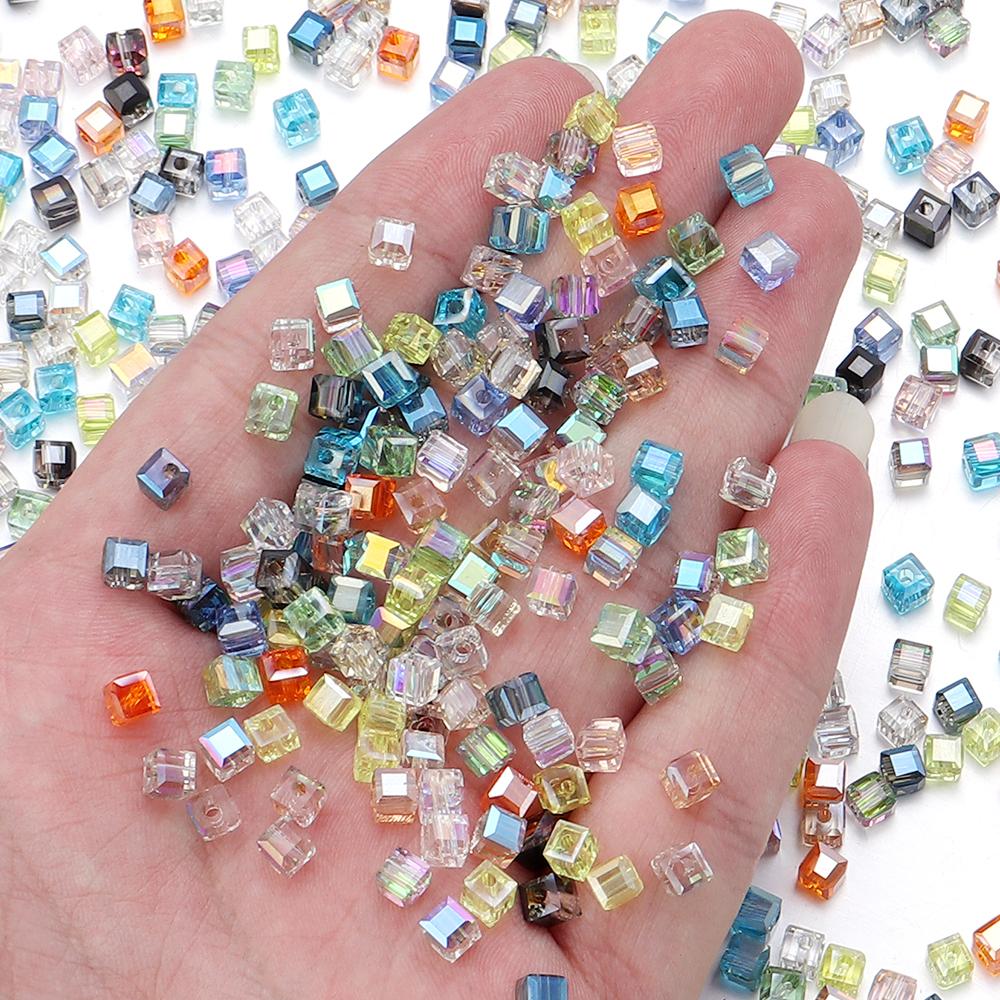 50 Pièces 4/6/8mm Cube Carré Facetté Cristal de Bohême Verre Perles Libres Artisanat pour Fabrication de Bijoux DIY Bracelet Collier Accessoires
