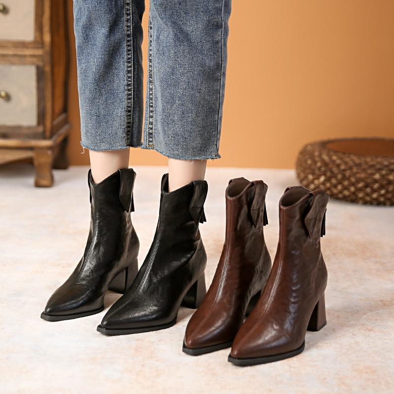 New Style Shoes: Pointed-toe Retro Boots, Chunk-heeled Boots, Women's Ankle Boots, and Slim Boots