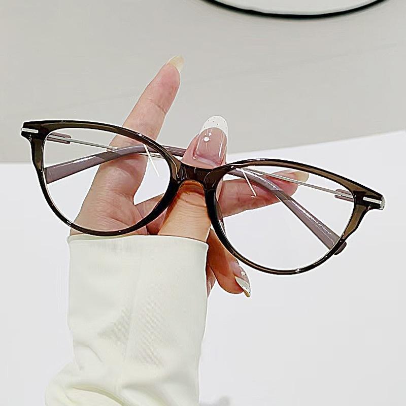 Cross-new cat eye anti-blue glasses women's European and American fashion butterfly frame ultra-light high definition reading glasses