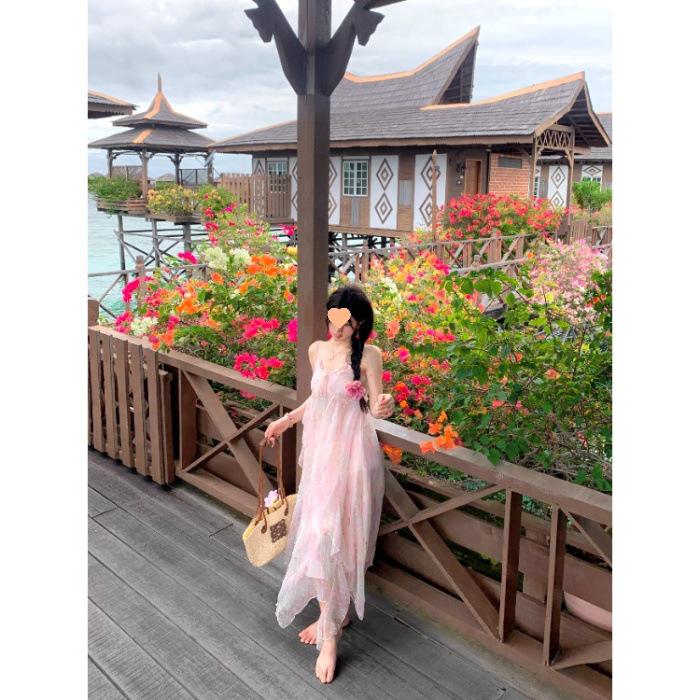 First Love Gentle Floral Spaghetti Strap Maxi Dress Small