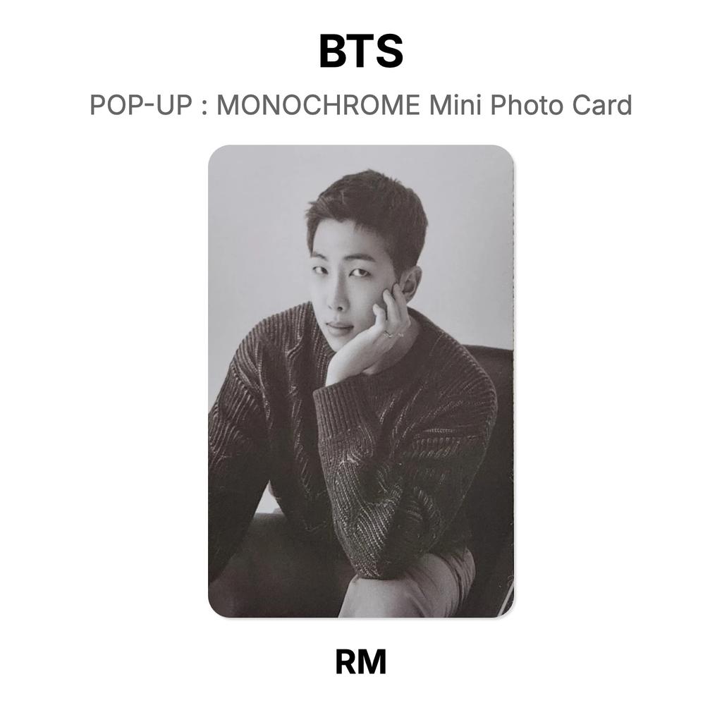 BTS SURGIR : TARJETA FOTOGRÁFICA MINI MONOCROMÁTICA Fotocarte Oficial