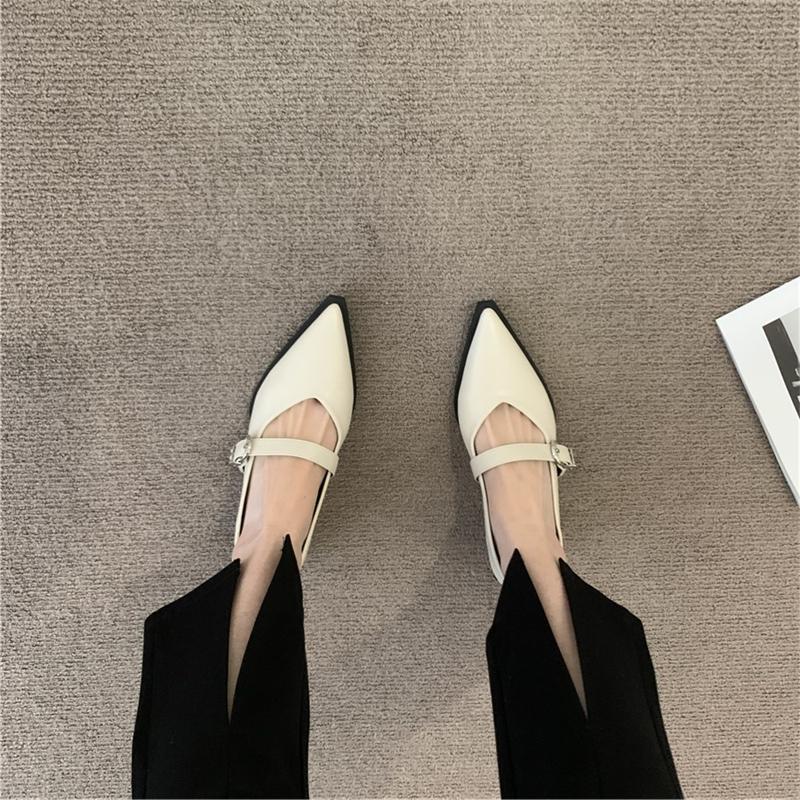 Hong Kong British style pointed Mary Jane single shoes women's 2025 spring new Korean version fashion retro light mouth small leather shoes