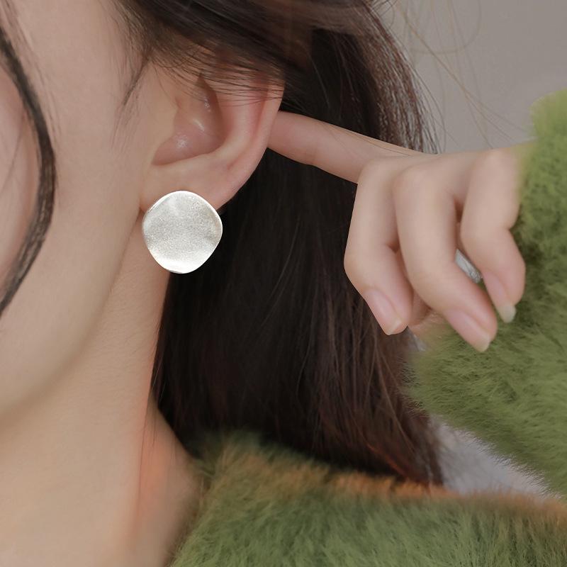 Women s Irregular Geometric Frosted Stud Earrings - Elegant, Versatile Jewelry