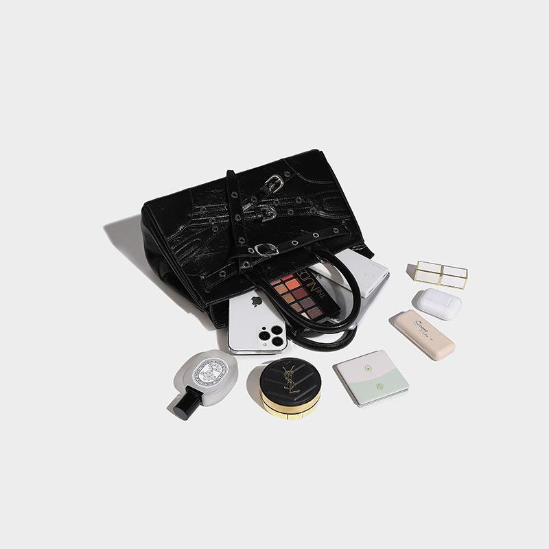 Punk Style High Quality Knight Bag Large Capacity Locomotive Bag High Sense Handbag