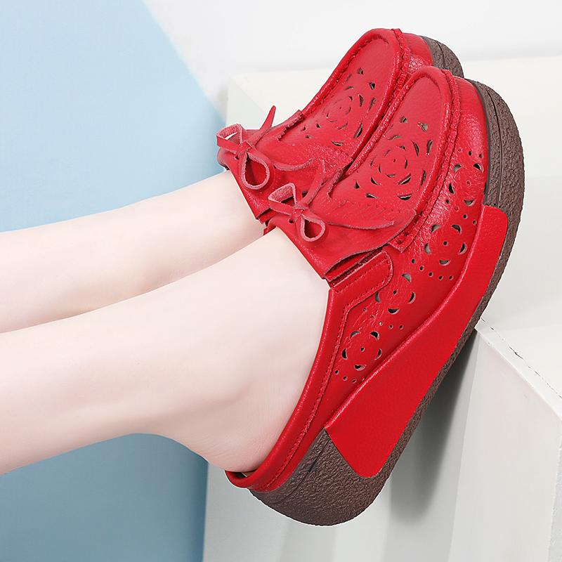 Damen Sandalen mit Höhenabsatz Plateau Loafers Rot Slipper zum Hineinschlüpfen Lässige Clogs Blume Leder Weiße Schuhe für Mutter