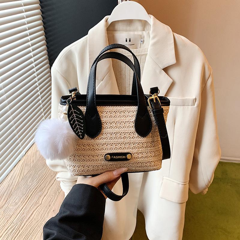 New fashion versatile spring and summer bucket bag women's woven handbag shoulder messenger bag