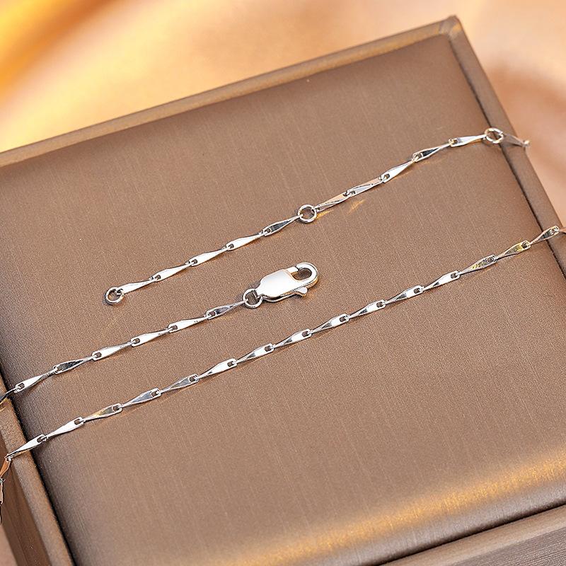 Simple Personalized Melon Seed Chain Women'S Short Collarbone Chain Melon Seed Bare Chain Single Chain High-End Versatile Chain