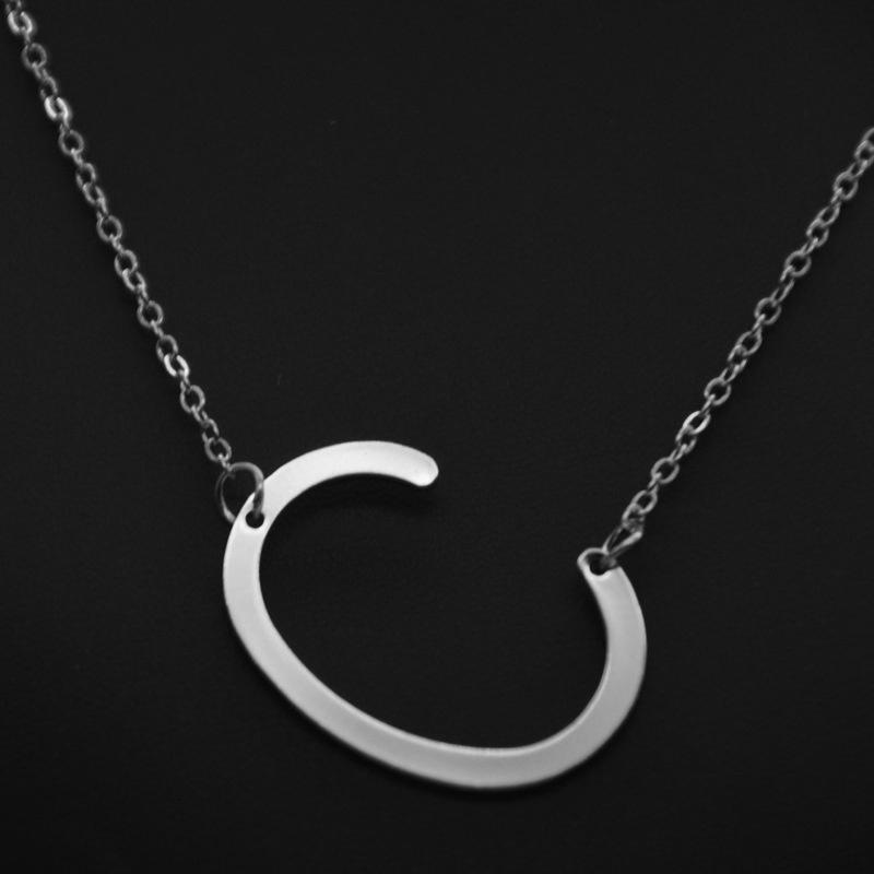 Kvinne 26 engelske bokstaver Ornament Ripple Chain Personlig brevkjede