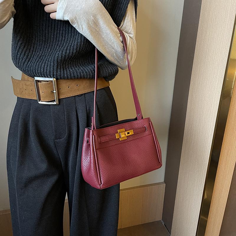 Niszowa retro torebka damska nowa temperamentna wszechstronna torebka na ramię pod pachę modna popularna listonoszka