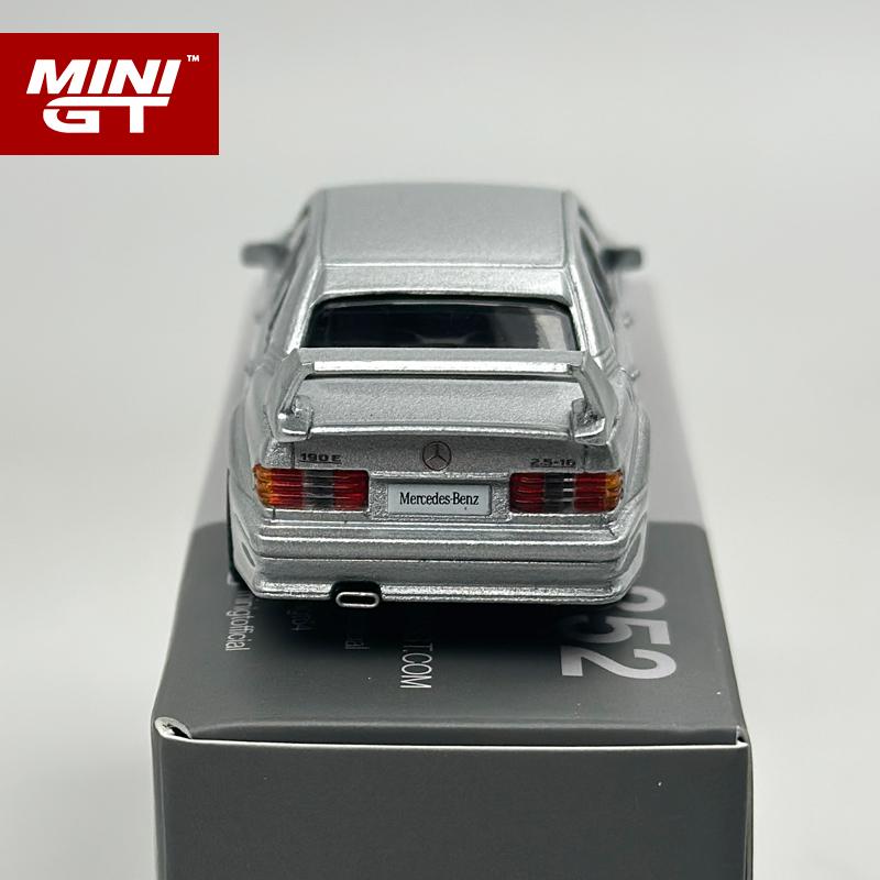 MINIGT 1:64 Mercedes-Benz 190E 2.5-16 Evolution II Astral Silver alloy car model 852