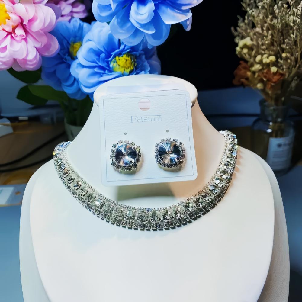 Diamond-Encrusted Square Stud Earrings Necklace Two-Piece Set Trendy High-End Elegant Earrings Niche Versatile Suit Women