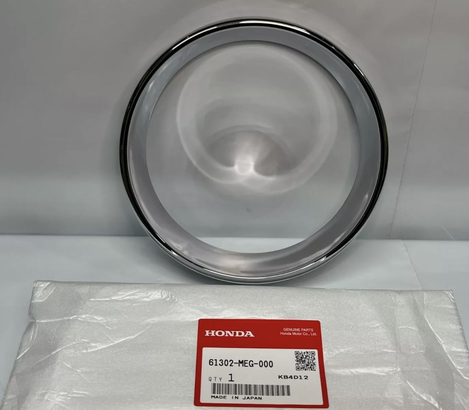 

Honda 61302-MEG-000 Front Headlight Rim VT750 C CA CS Shadow Aero Genuine