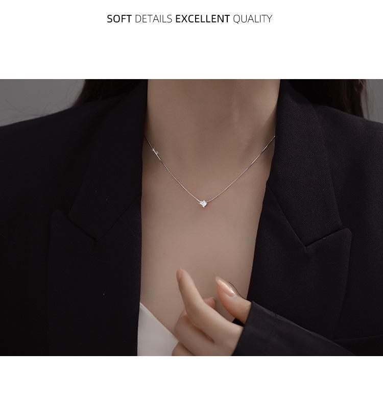 2023 Exquisite Four-Claw Zircon Stone Sterling Silver Necklace – Light Luxury Niche Clavicle Chain Trend