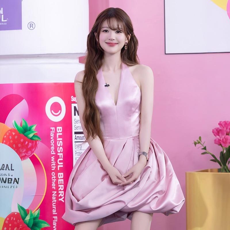 2026 European and American summer new fashion satin neck sweet fresh style personalized design skin-friendly dress