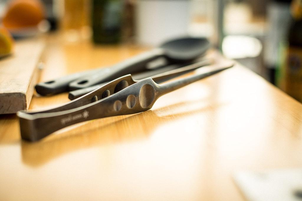 Snow Peak Pitts Stainless Steel CS-370 Tongs, for Yakiniku, BBQ, Tapered Design, Corrosion Resistant, Outdoor Camping (Pack of 3)