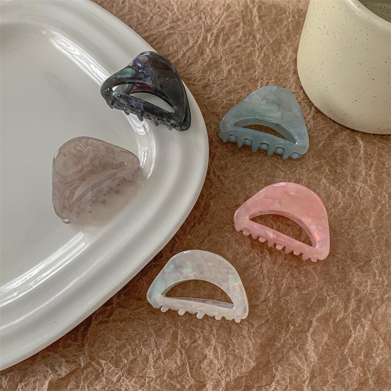 Trendy Mermaid Color Shark Clip: Versatile Hollow Claw for Exquisite Hairstyles and Bangs