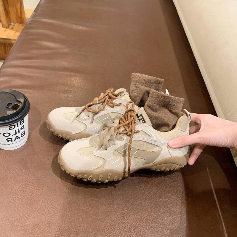 Grape mother women's shoes autumn and winter new versatile inner heightening thick-soled velvet casual sports Forrest Gump shoes