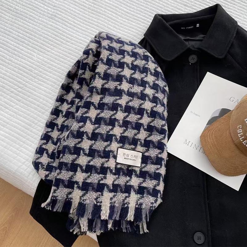 Star plaid fringed scarf, gentle and warm in autumn and winter, thickened small shawl, student couple versatile scarf