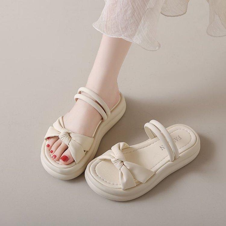 Two Wear Beautiful Platform Sandals Women's Summer 2025 New Outer Wear High-end Seaside Beach Fairy Cool Slippers