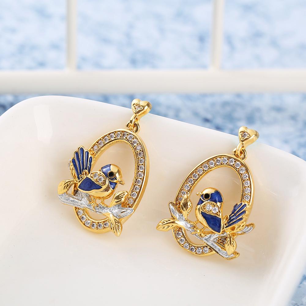 

Zhenrong Creative Sparrow & Magpie Branch Diamond Earrings for Women