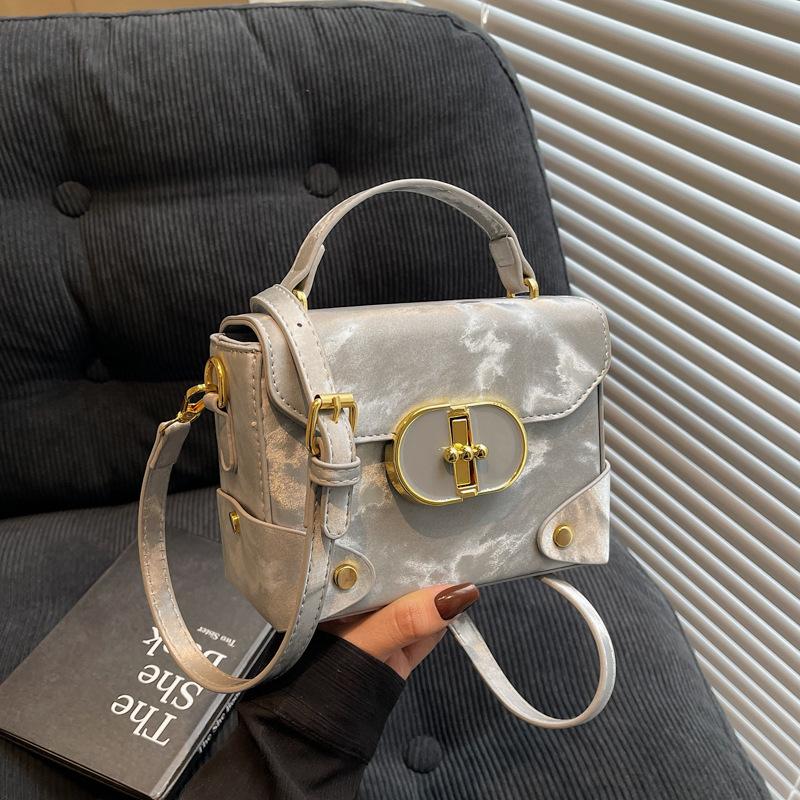 Vielseitige kleine Tasche Damen 2025 neu Schloss kleine quadratische Tasche Taschen Styling-Tasche Schulter Messenger Bag