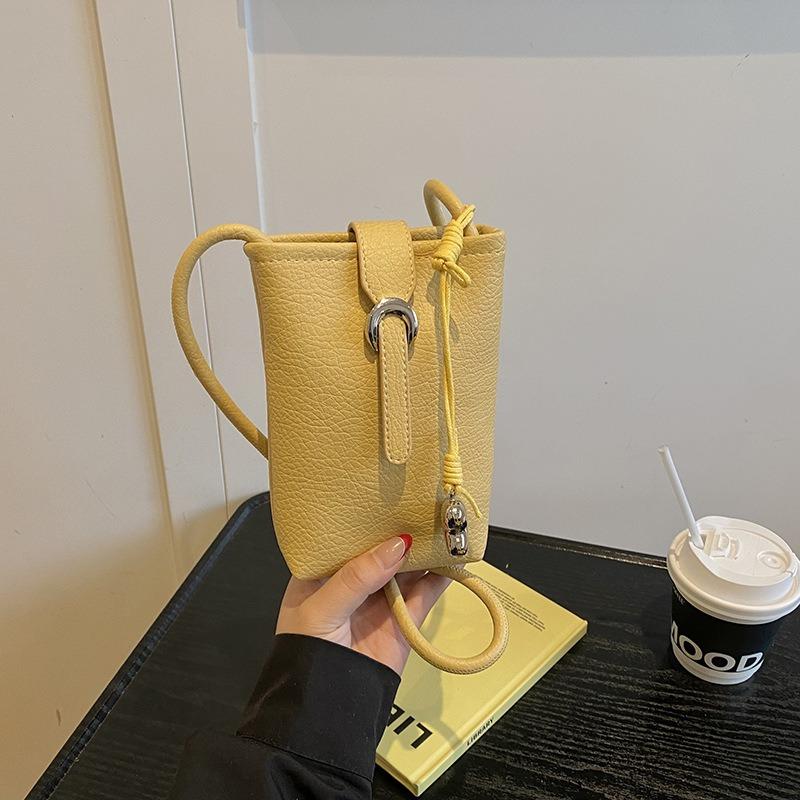 Simple retro mobile phone bucket bag new fashionable summer texture shoulder bag casual versatile messenger bag