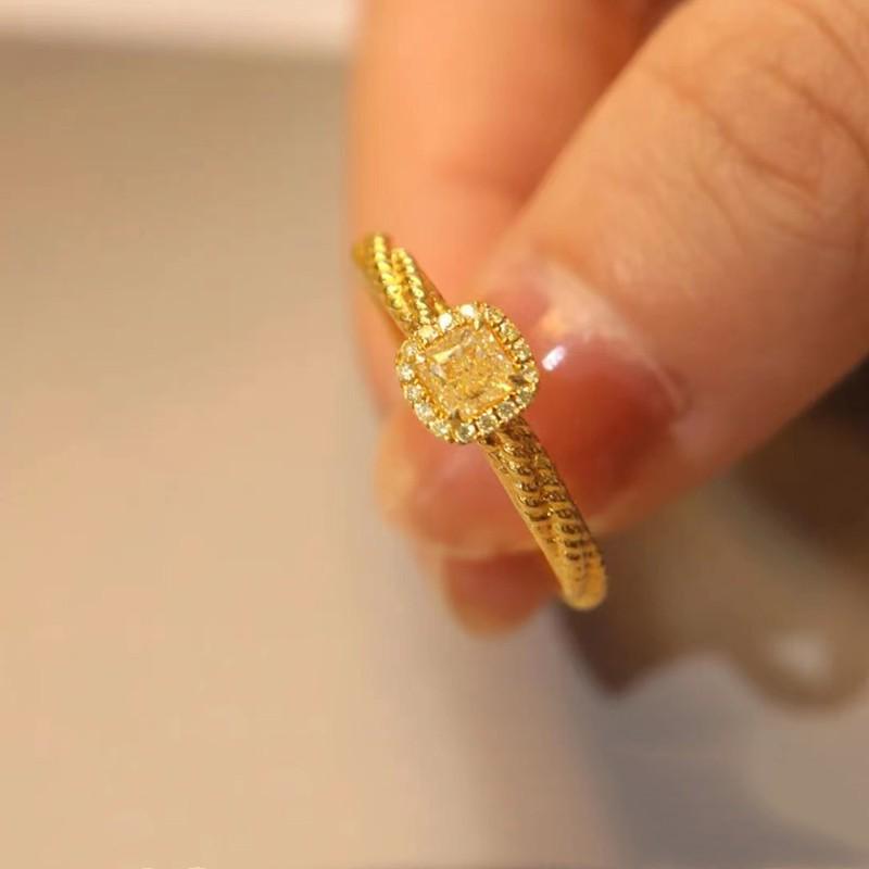 S925 Sterling Silver Yellow Diamond Square Ring with Citrine, Women's Gold Tone, Fashionable Light Luxury Jewelry